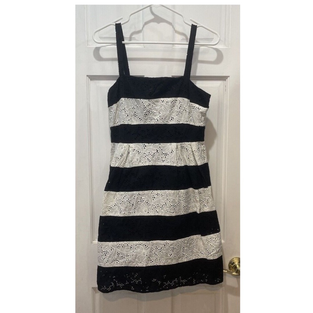 Ann Taylor Loft Black White Sleeveless Eyelet Cotton  Lined Dress Women’s Size 6